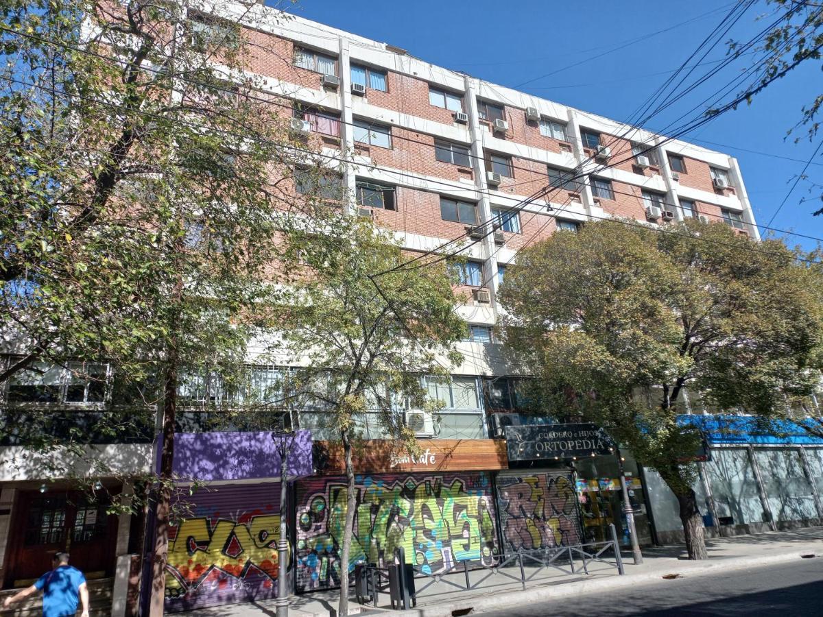 Mendoza 3 Dormitorios Con Balcones Y Alem Chic Monoambiente Y Mendoza Estudio Para 1 3 Apartamentos Exterior foto